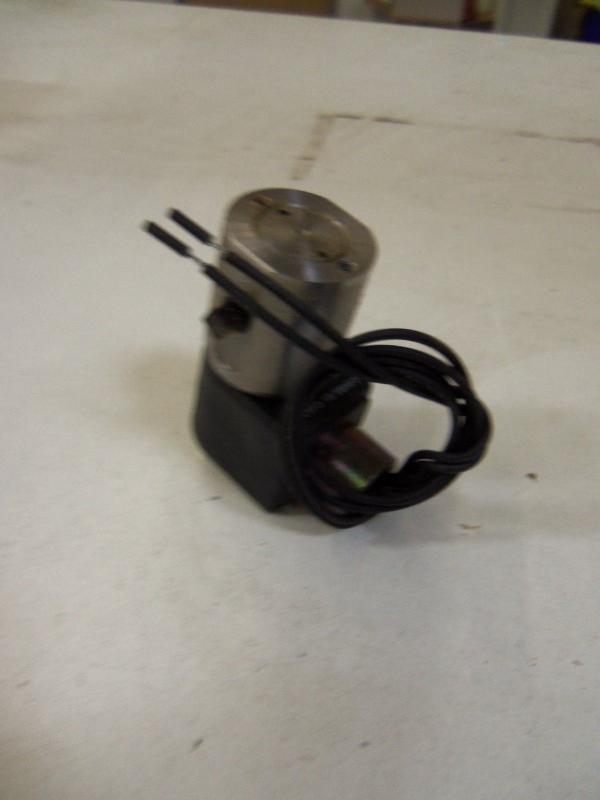 PARKER SKINNER VALVE SOLENOID VALVES 71221SN1MM00N0C111P3 *NEW IN BOX*