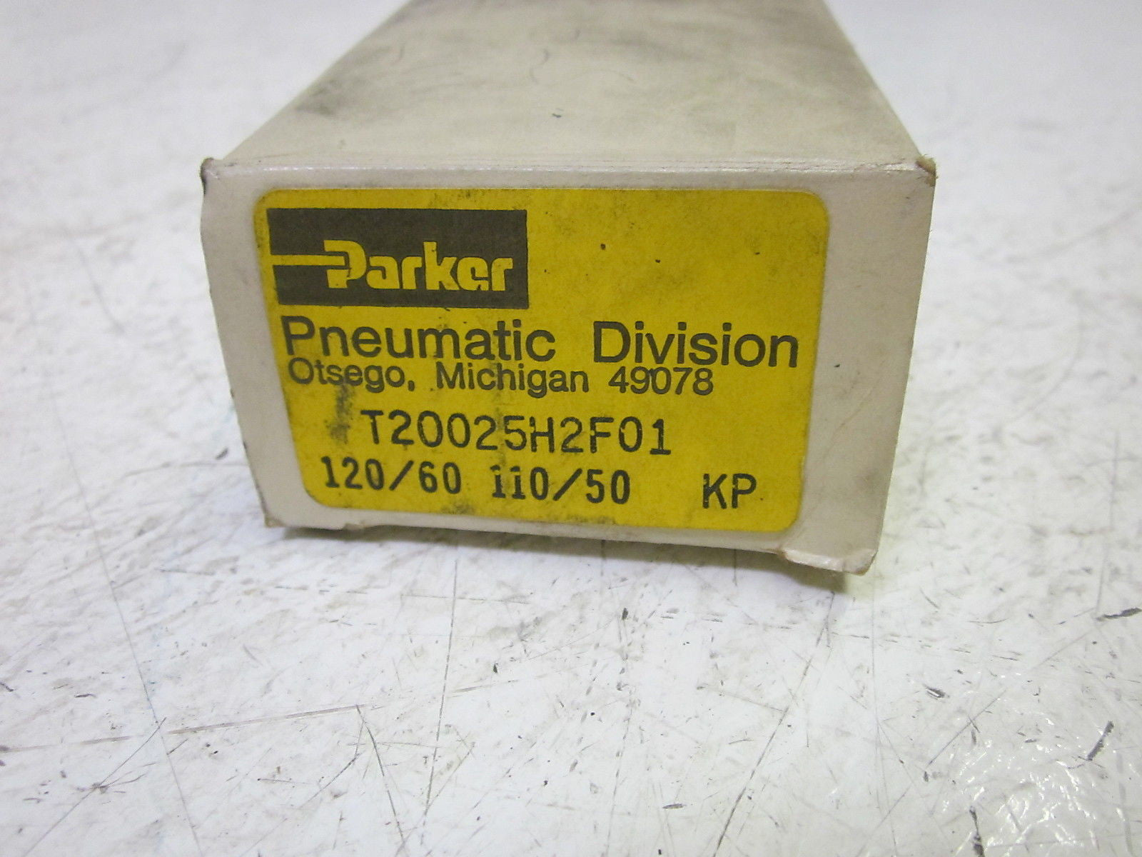 PARKER T20025H1F01 SOLENOID VALVE 110/120V *USED*