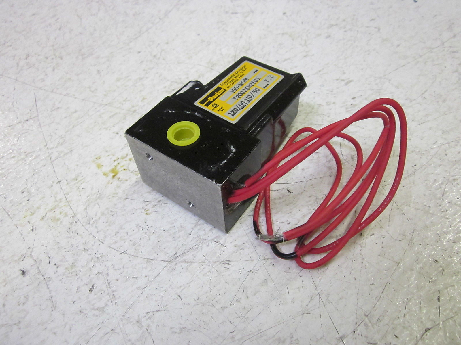 PARKER T20025H1F01 SOLENOID VALVE 110/120V *USED*