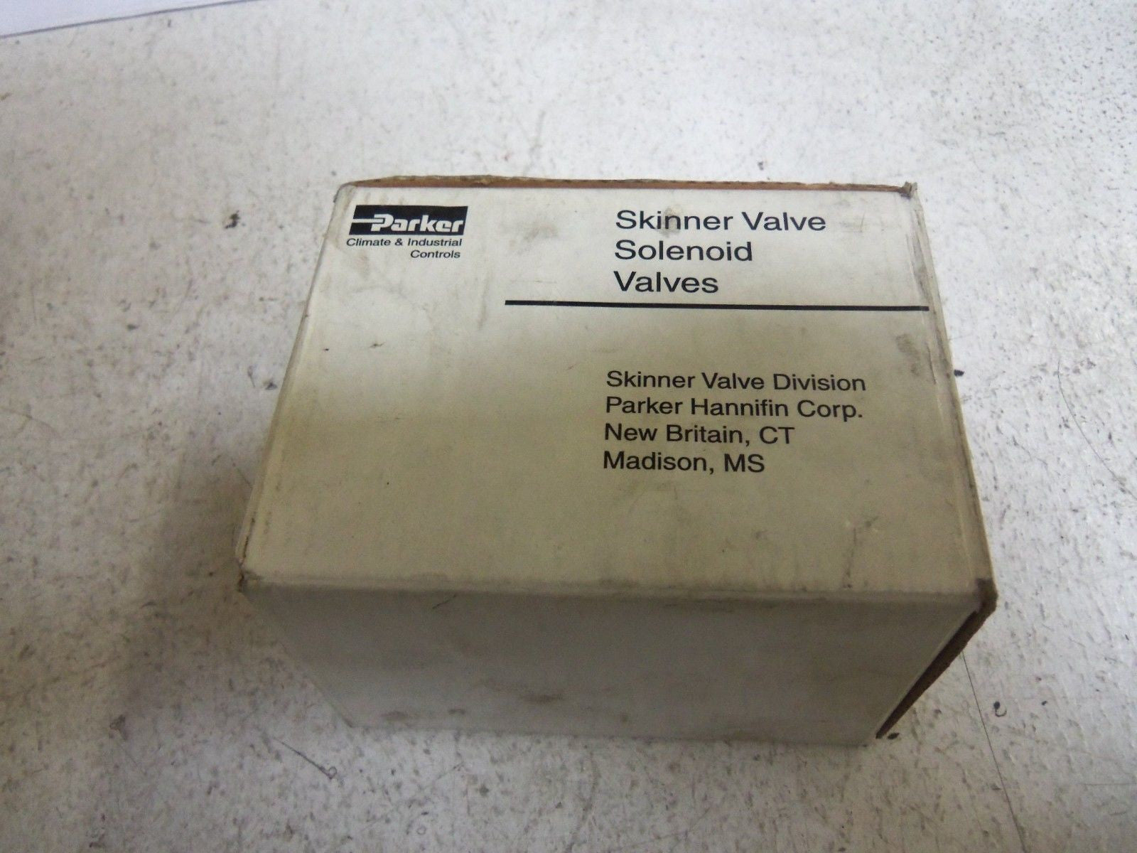 PARKER SKINNER VALVE 7121KBN44V00N0C111P3 SOLENOID VALVE *NEW IN BOX*