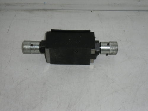 PARKER FM220 FM2-20BA HYDRAULIC FLOW CONTROL VALVE *USED*