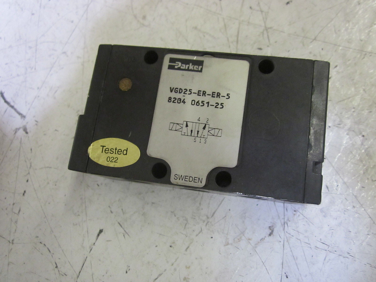 PARKER VGD25-ER-ER-5 VALVE *NEW NO BOX*