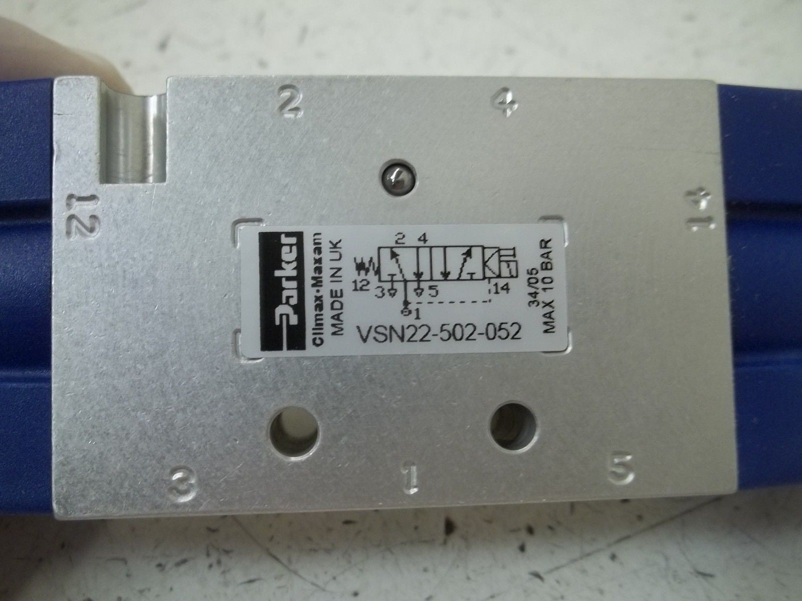 PARKER VSN22-502-J52 SOLENOID VALVE *NEW IN BOX*