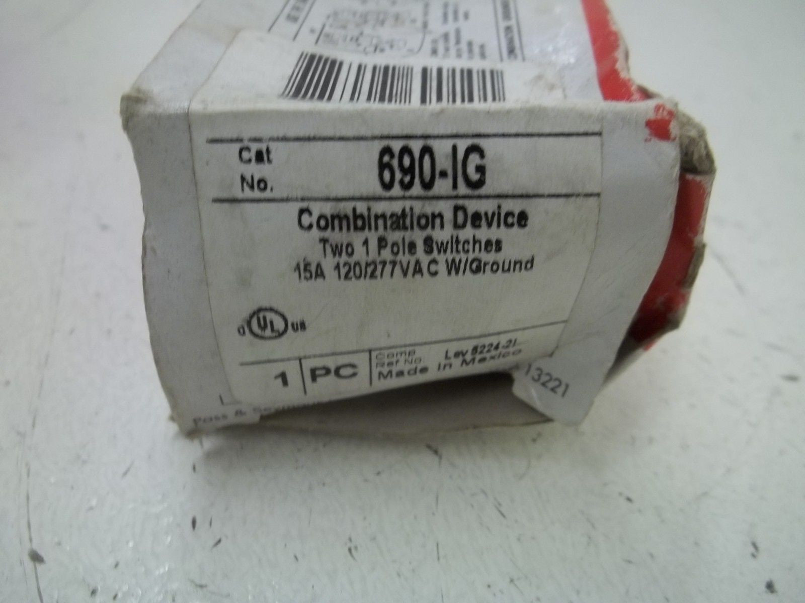 PASS & SEYMOUR 690-IG COMBINATION DEVICE *NEW IN BOX*