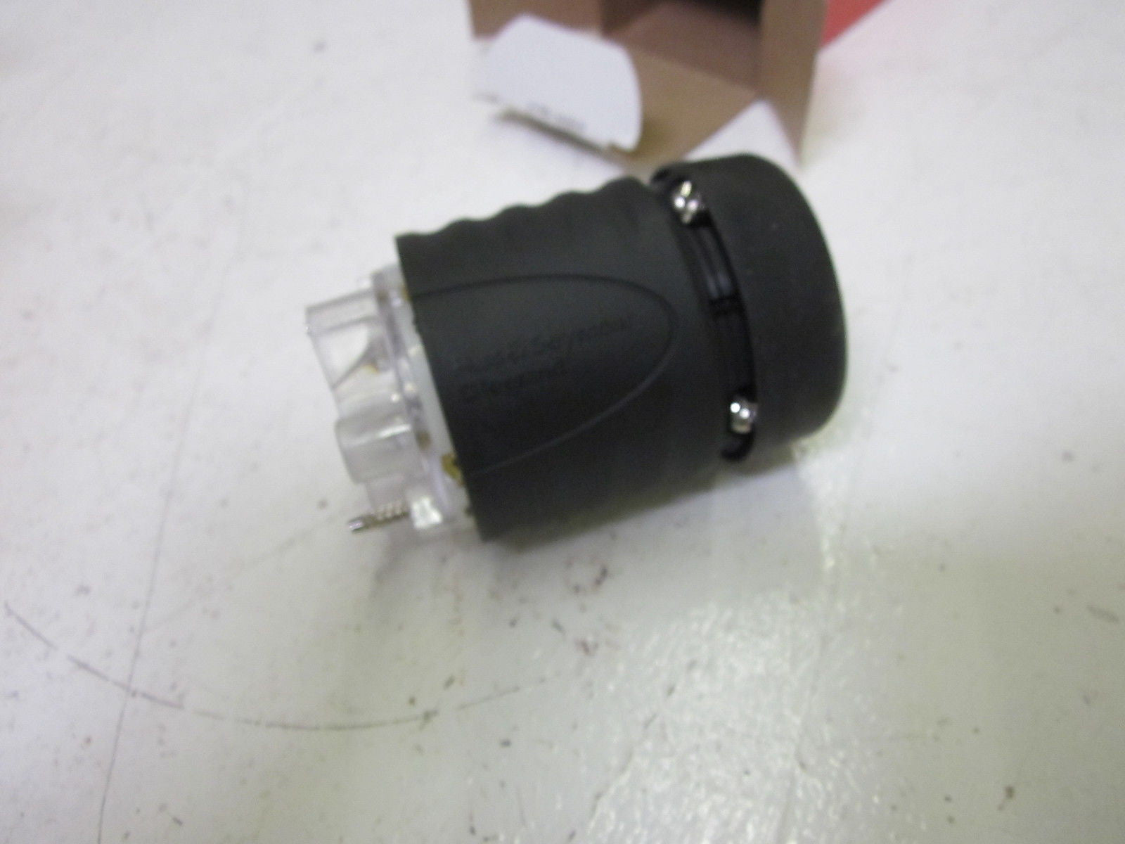 PASS & SEYMOUR 7411-SS TURNLOK PLUG 20A 120/208V  *NEW IN BOX*