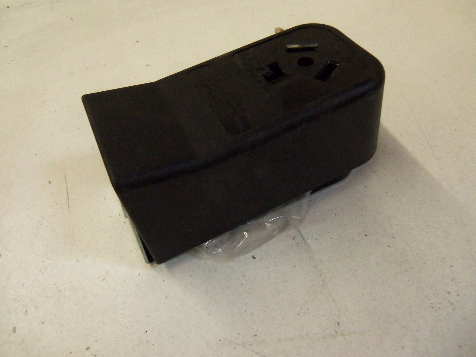 PASS & SEYMOUR LEGRAND 388CC6 *NEW IN BOX*
