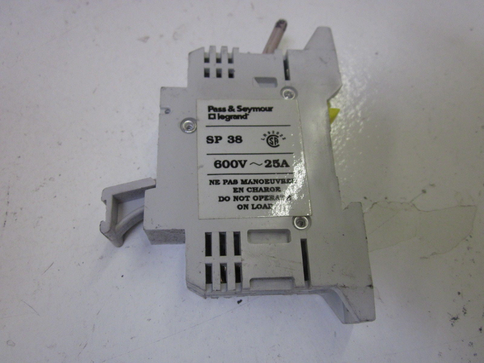 PASS & SEYMOUR LEGRAND SP38 600V *USED*