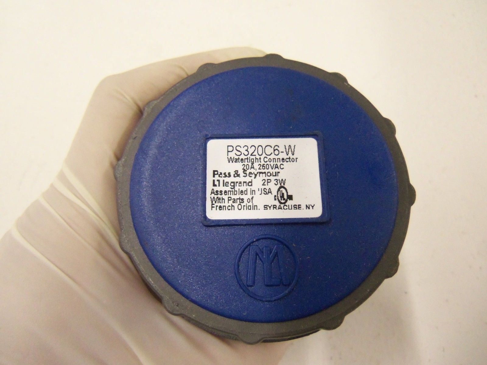 PASS & SEYMOUR LEGRAND PS320C6-W *USED*