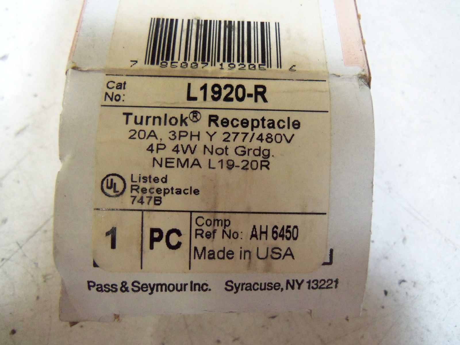 PASS & SEYMOUR LEGRAND L1920-R *NEW IN BOX*