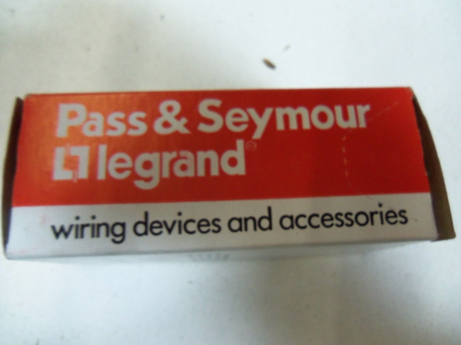 PASS & SEYMOUR PS30AC1-I SINGLE POLE SWITCH *NEW IN BOX*