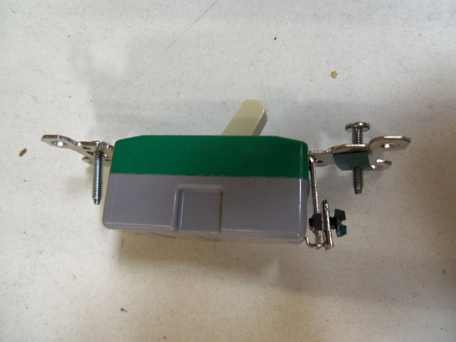 PASS & SEYMOUR PS30AC1-I SINGLE POLE SWITCH *NEW IN BOX*