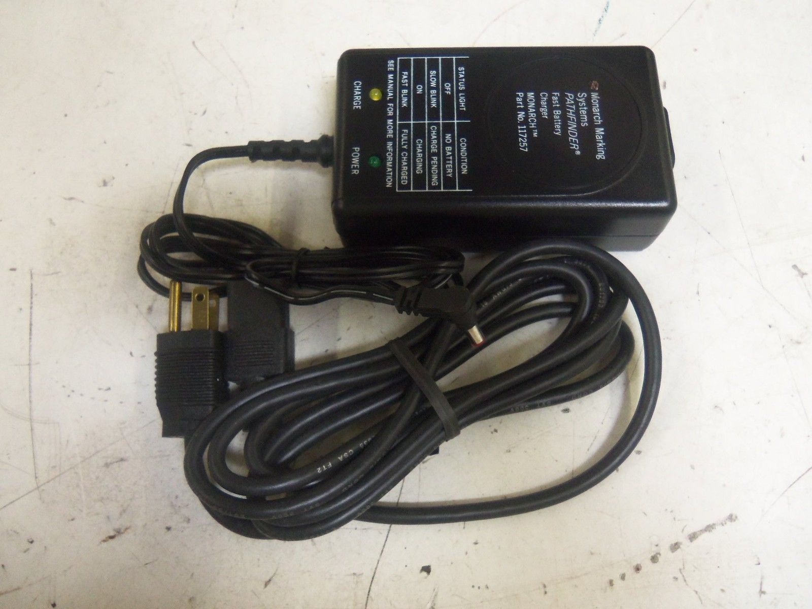 MONARCH PATHFINDER 117257 FAST BATTERY CHARGER *NEW NO BOX*