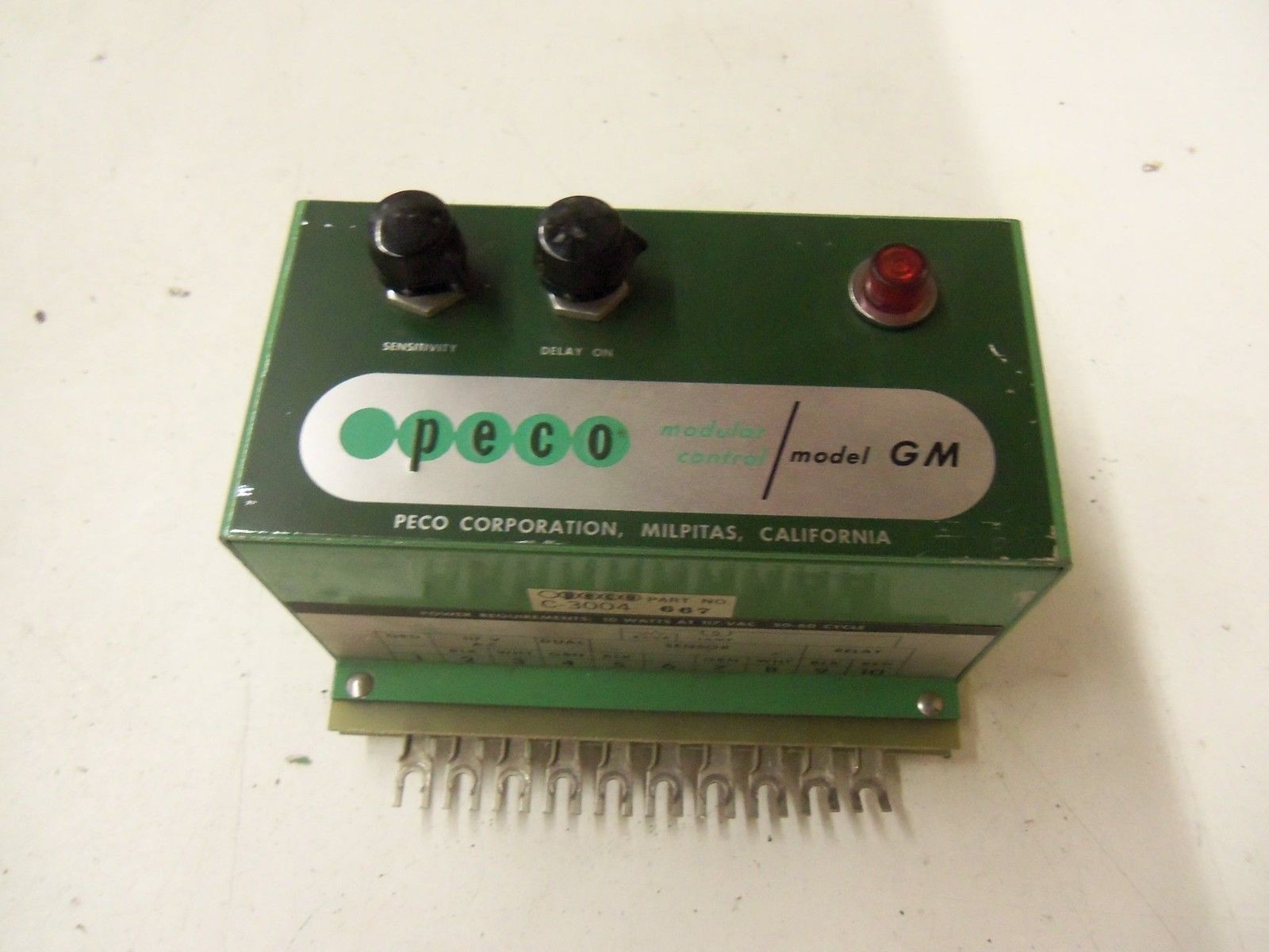PECO MODULAR CONTROL MODEL GM C-3004-667 *USED*