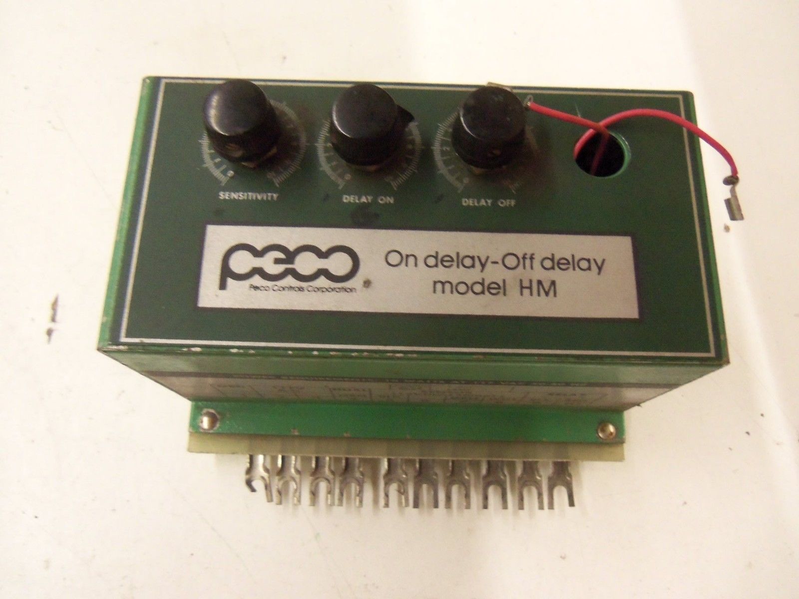 PECO ON DELAY- OFF DELAY MODEL HM C3005-2746 *USED*
