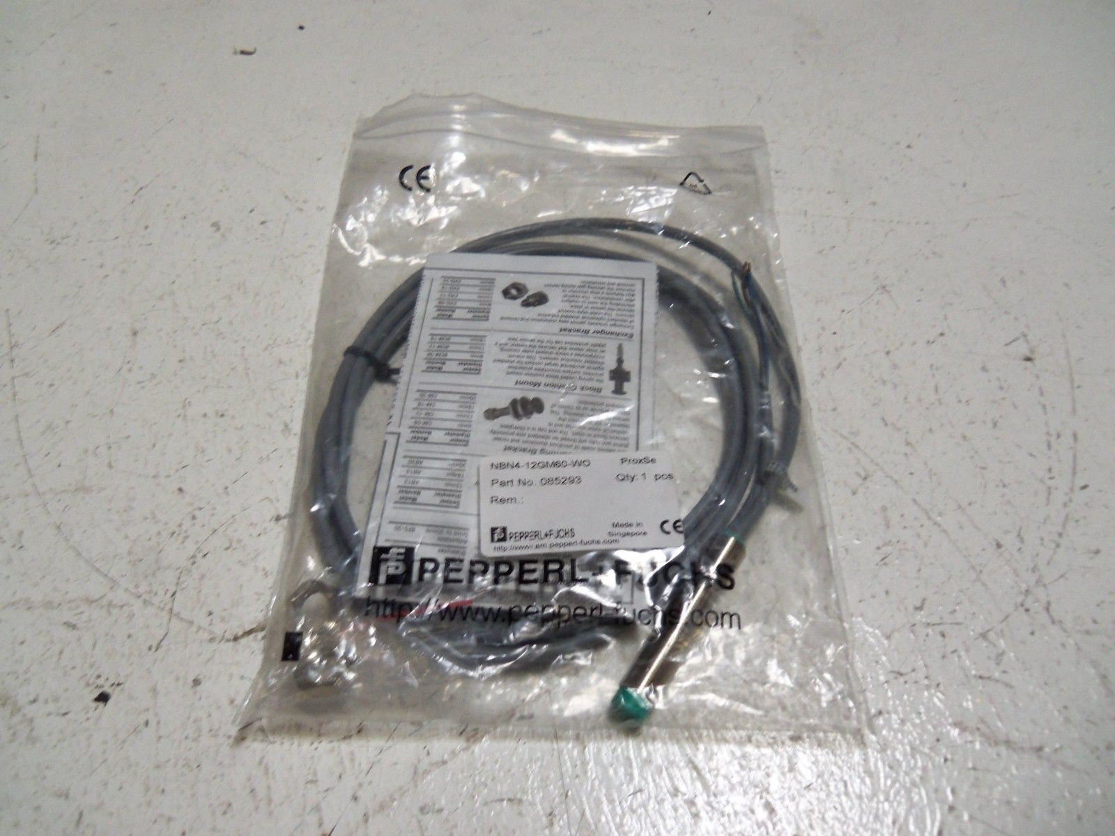 PEPPERL+FUCHS 085293 *NEW IN BAG*