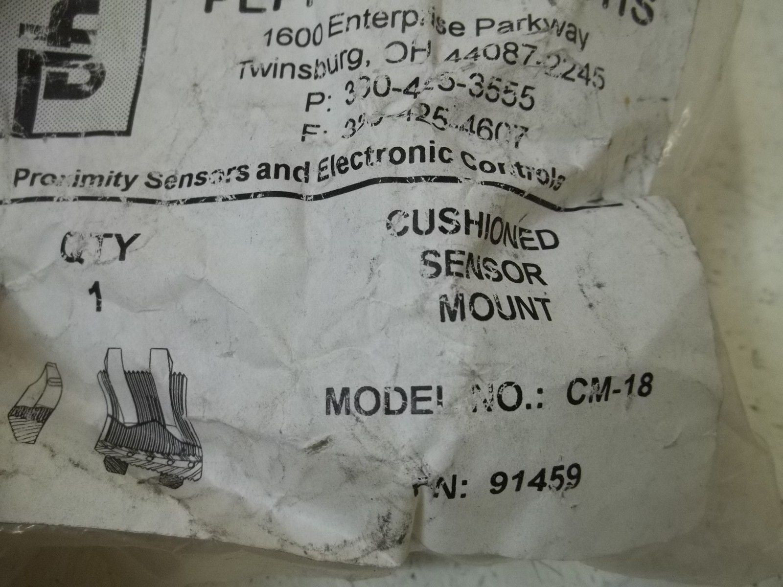 PEPPERL+FUCHS CM-18 CUSHIONED SENSOR MOUNT *NEW IN A BAG*
