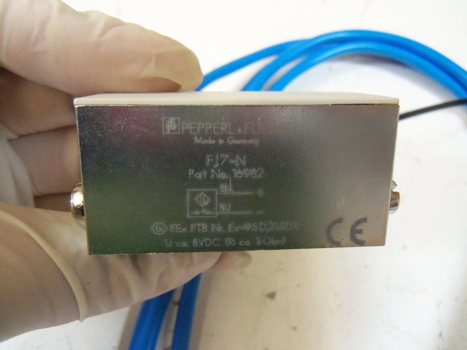 PEPPERL+FUCHS FJ7-N INDUCTIVE NAMUR *NEW NO BOX*