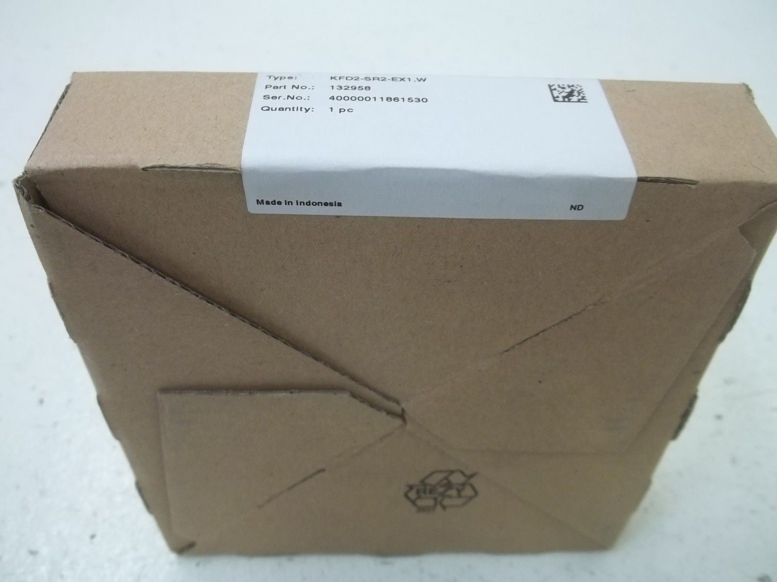 PEPPERL+FUCHS KFD2-SR2-EX1.W RELAY OUTPUT *FACTORY SEALED*