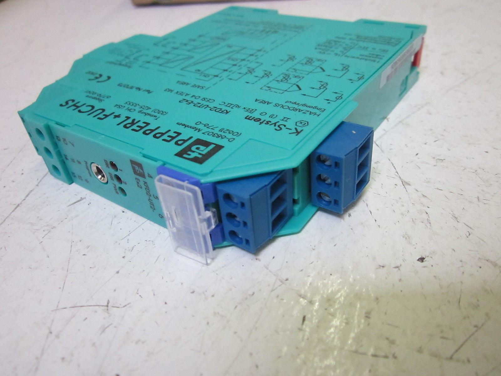 PEPPERL+FUCHS KFD2-UT2-EX2 UNIVERSAL TEMP CONV-PROG  *NEW IN BOX*