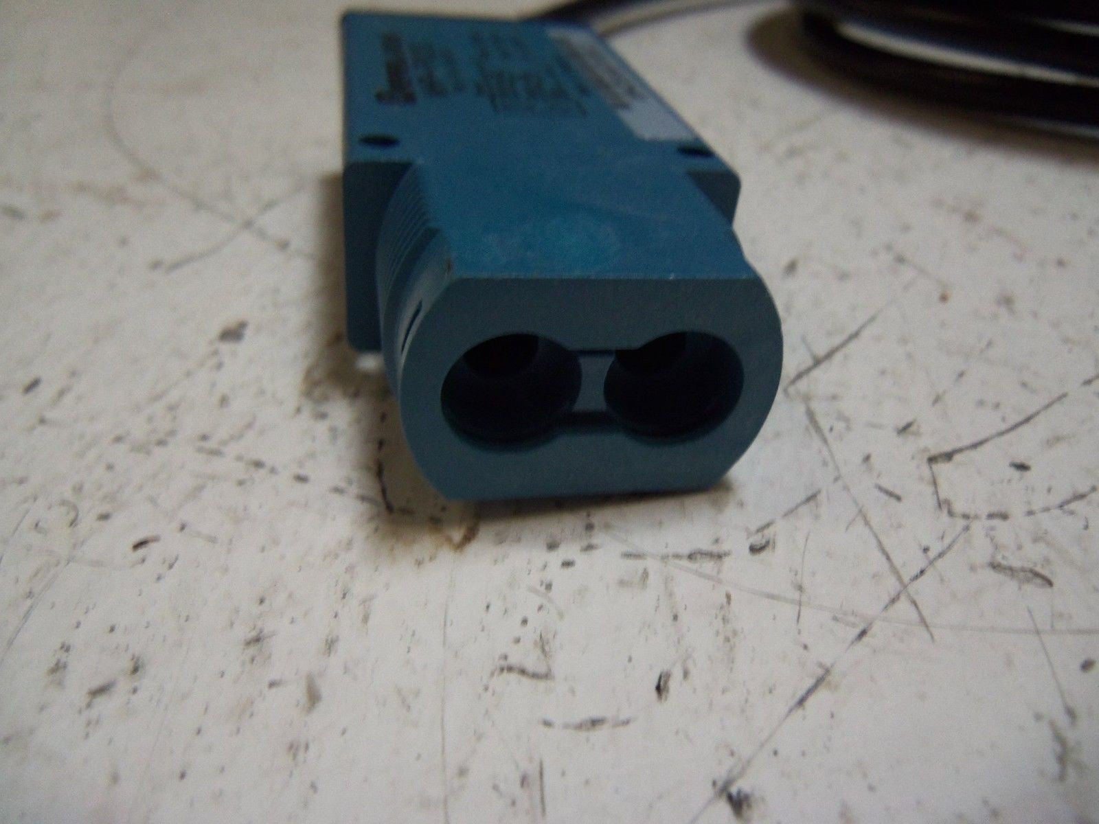 PEPPERL+FUCHS MHP-FR33L PHOTOELECTRIC SENSOR *USED*