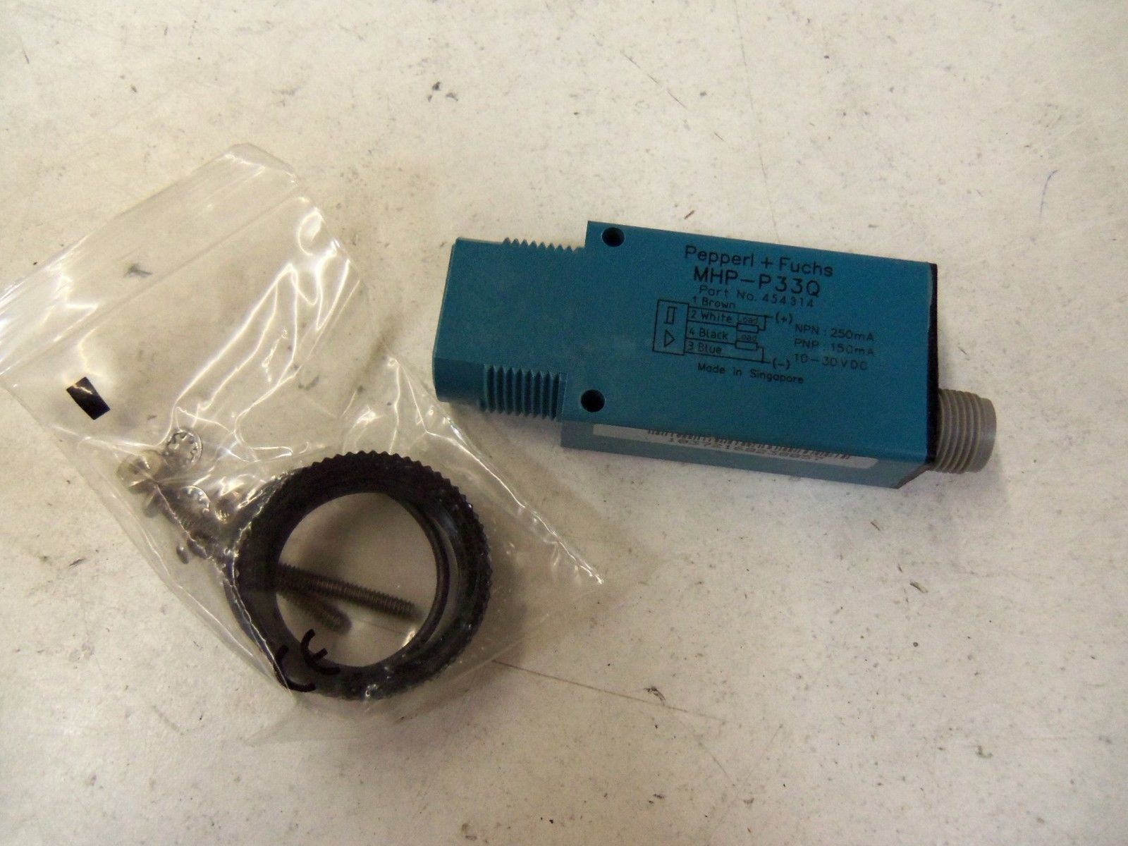 PEPPERL+FUCHS MHP-P33Q *NEW NO BOX*