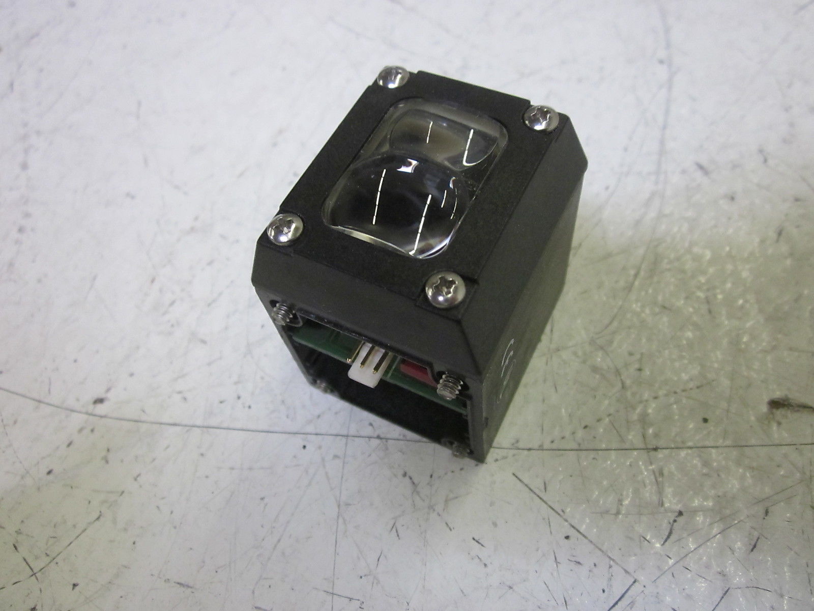 PEPPERL+FUCHS MPP6HD PART NO.454433 POLAR-RETROREFLECTIVE SENSOR 15FT*USED*