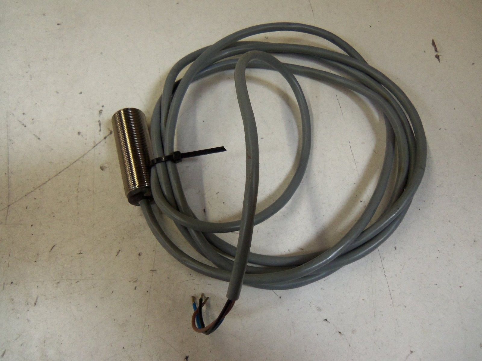 PEPPERL+FUCHS NBB5-18GM50-E0 *USED*