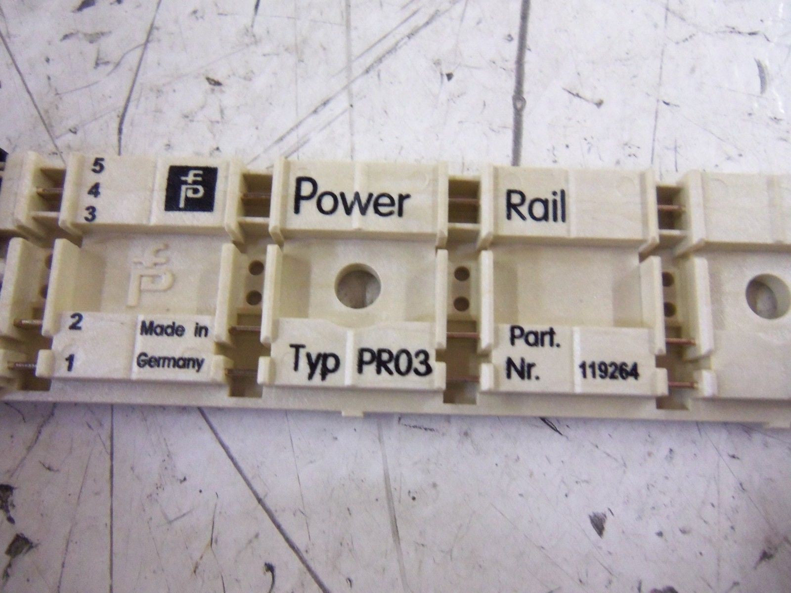 PEPPERL+FUCHS PR-03 POWER RAIL *NEW IN BOX*