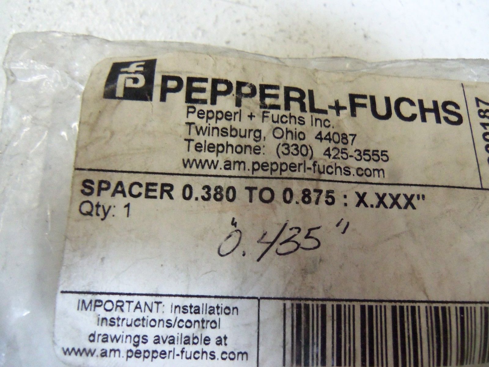 PEPPERL+FUCHS SPACER 0.380 TO 0.875 *NEW IN BAG*