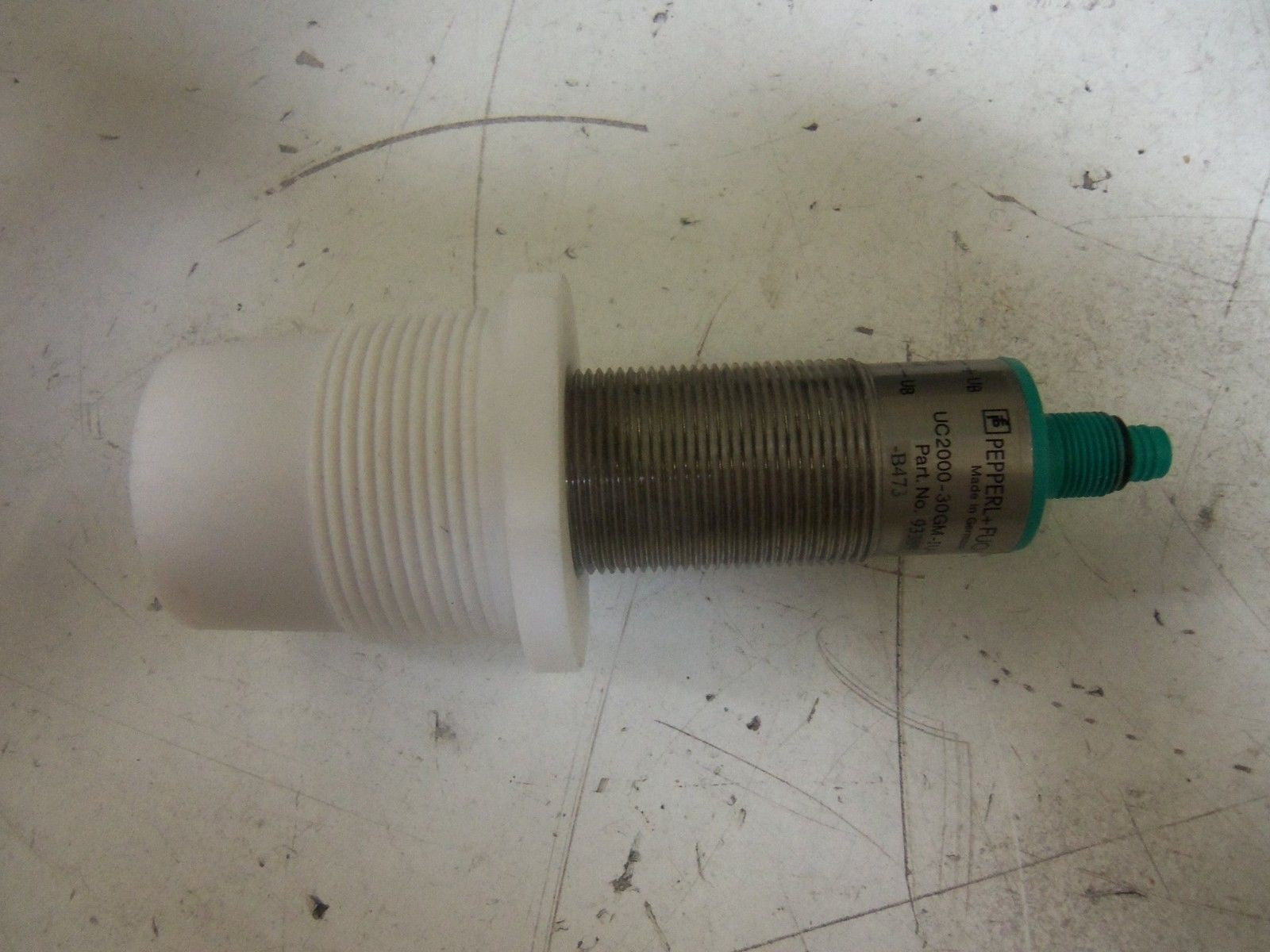 PEPPERL+FUCHS UC2000-30GM-IU-V1 ULTRASONIC SENSOR *USED*