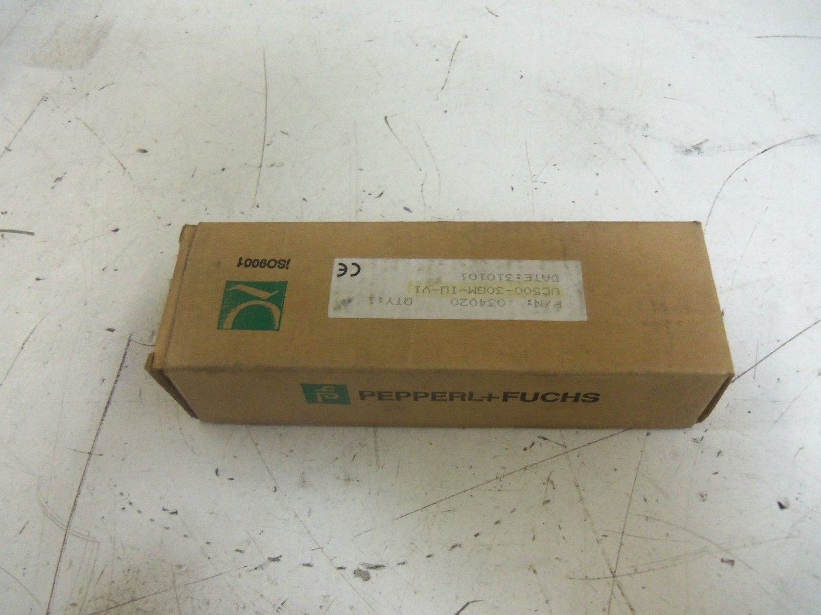 PEPPERL+FUCHS UC500-30GM-IU-V1 *NEW IN BOX*