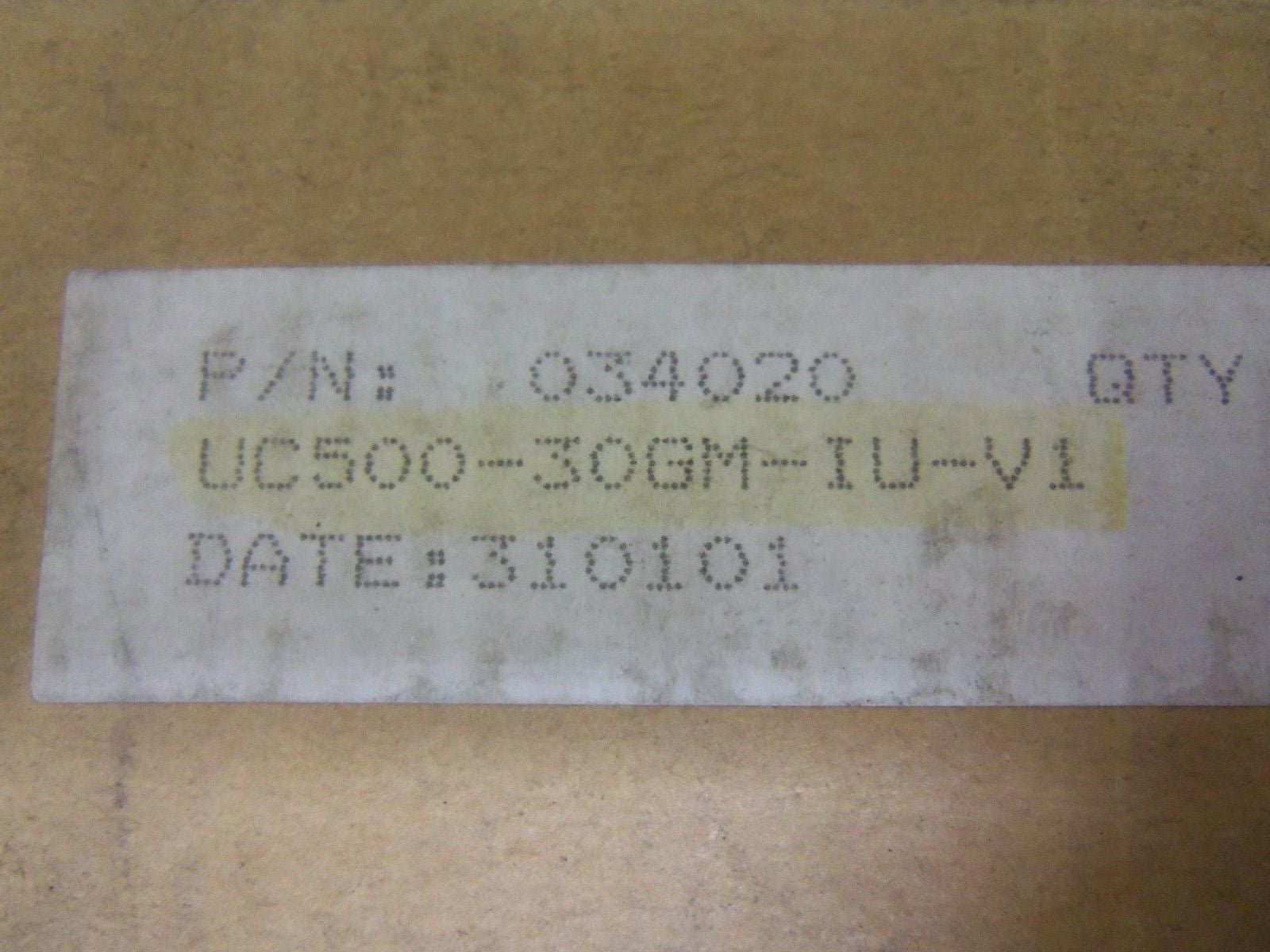 PEPPERL+FUCHS UC500-30GM-IU-V1 *NEW IN BOX*