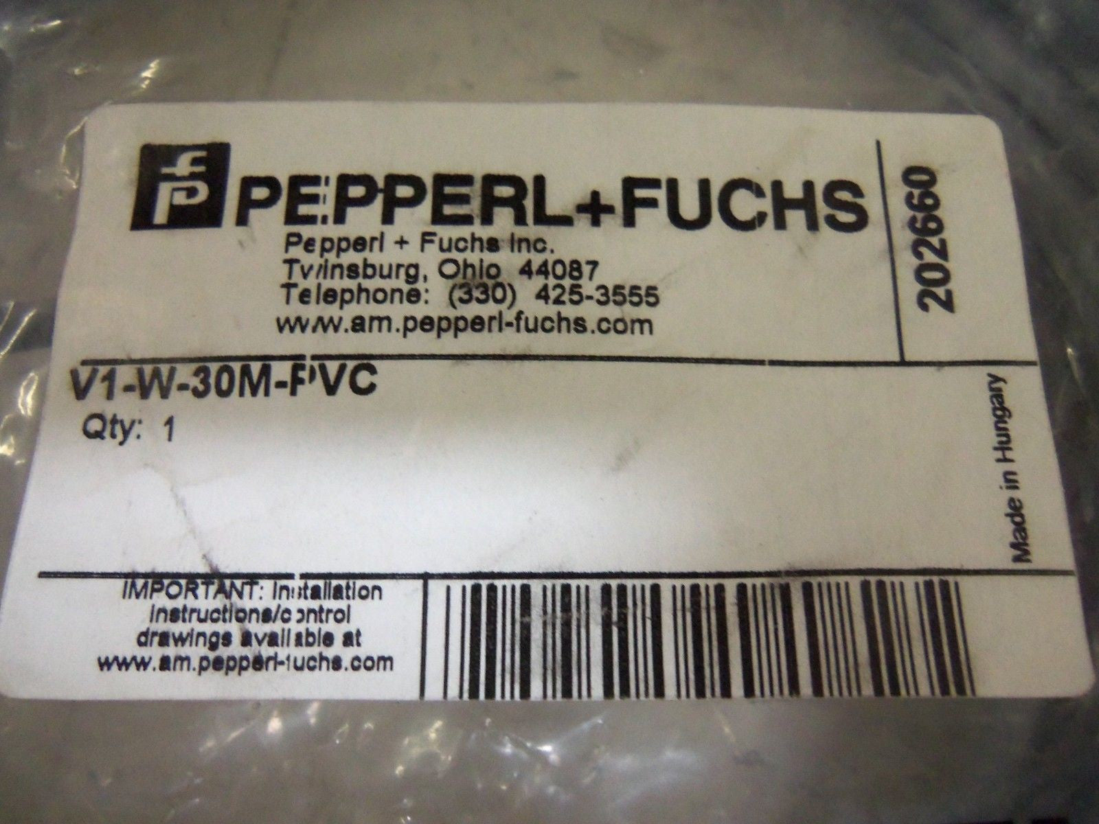 PEPPERL+FUCHS V1-W-30M-PVC CABLE *NEW IN FACTORY BAG*