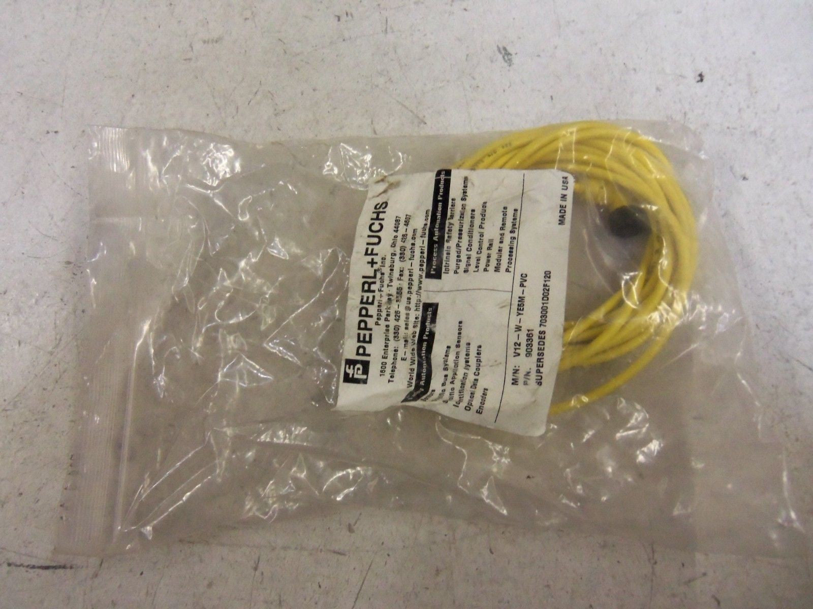 PEPPERL & FUCHS V12-W-YE5M-PVC CABLE CONNECTOR *NEW IN FACTORY BAG*