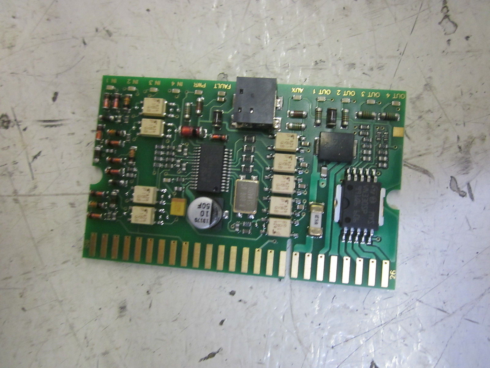 PEPPERL+FUCHS VAA-4E4A-CB-ZE/E2-Y CIRCUIT BOARD MODULE *NEW NO BOX*