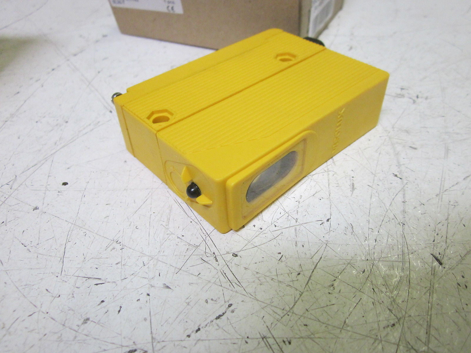 PEPPERL+FUCHS VISOLUX 417742 SENSOR *NEW IN BOX*