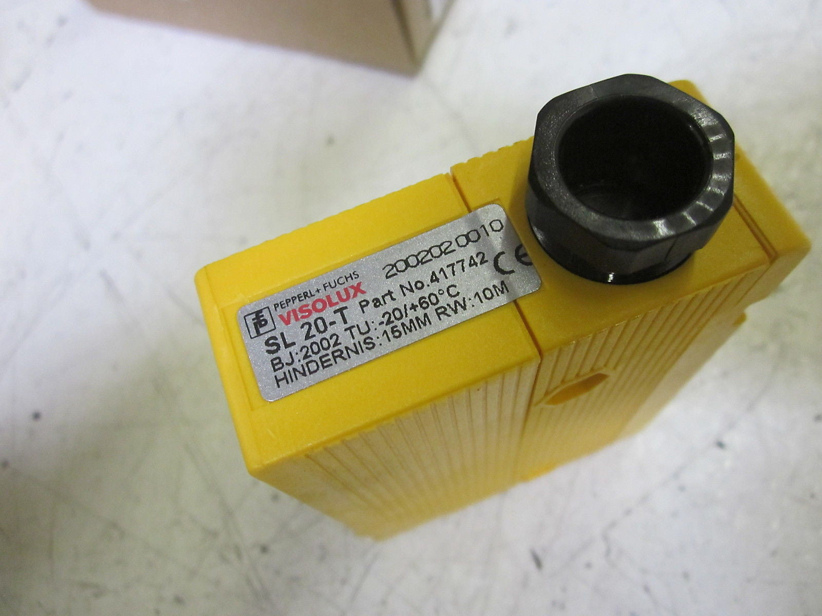 PEPPERL+FUCHS VISOLUX 417742 SENSOR *NEW IN BOX*