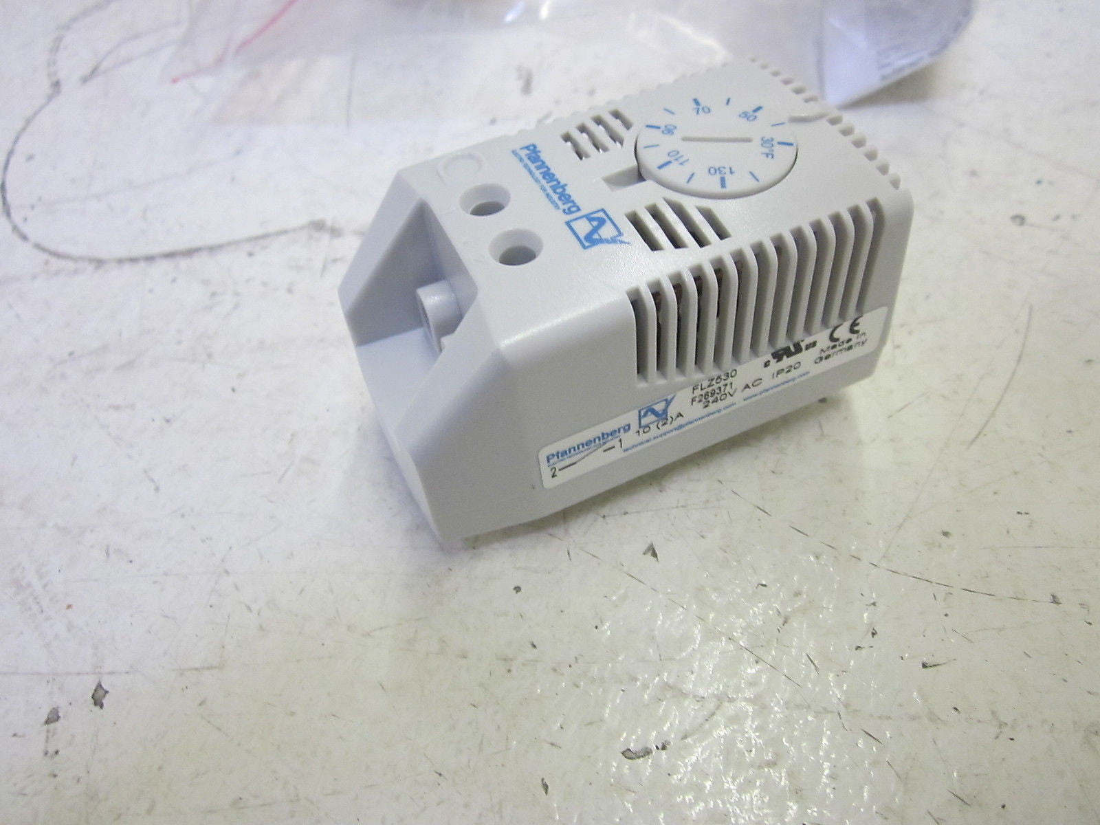 PFANNENBERG FLZ 530 THERMOSTAT 17121000010 30-140F *NEW IN A FACTORY BAG*