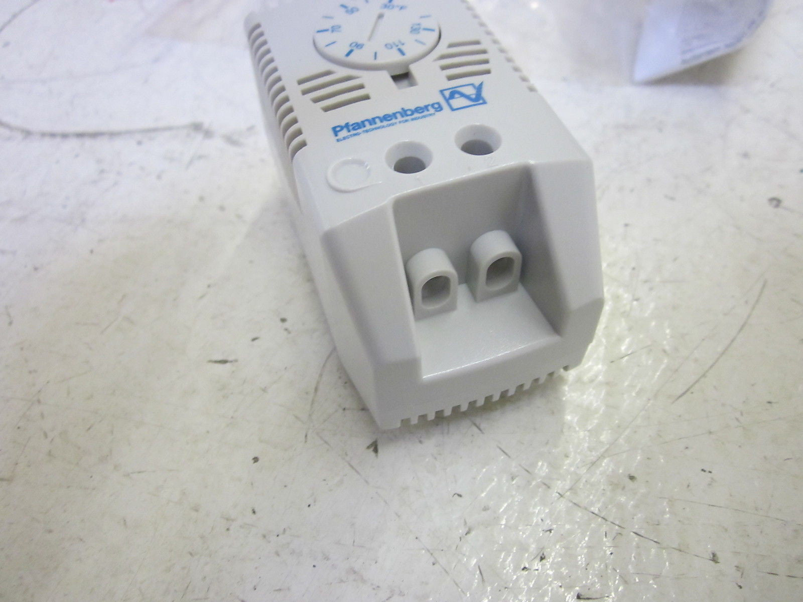 PFANNENBERG FLZ 530 THERMOSTAT 17121000010 30-140F *NEW IN A FACTORY BAG*