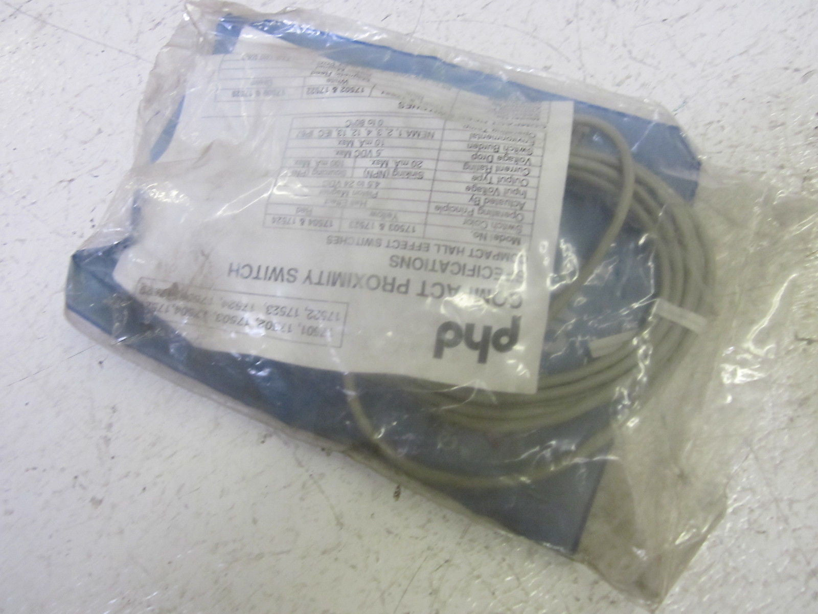 PHD 17502-1-06 COMPACT PROXIMITY SWITCH SENSOR *NEW IN FACTORY BAG*