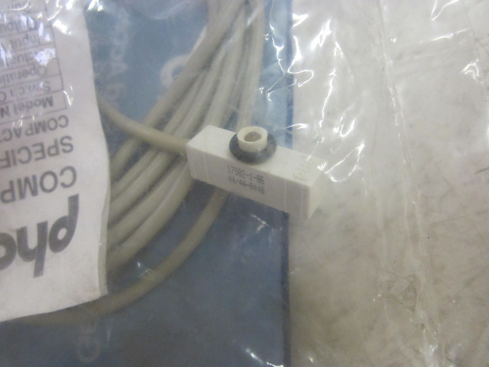 PHD 17502-1-06 COMPACT PROXIMITY SWITCH SENSOR *NEW IN FACTORY BAG*