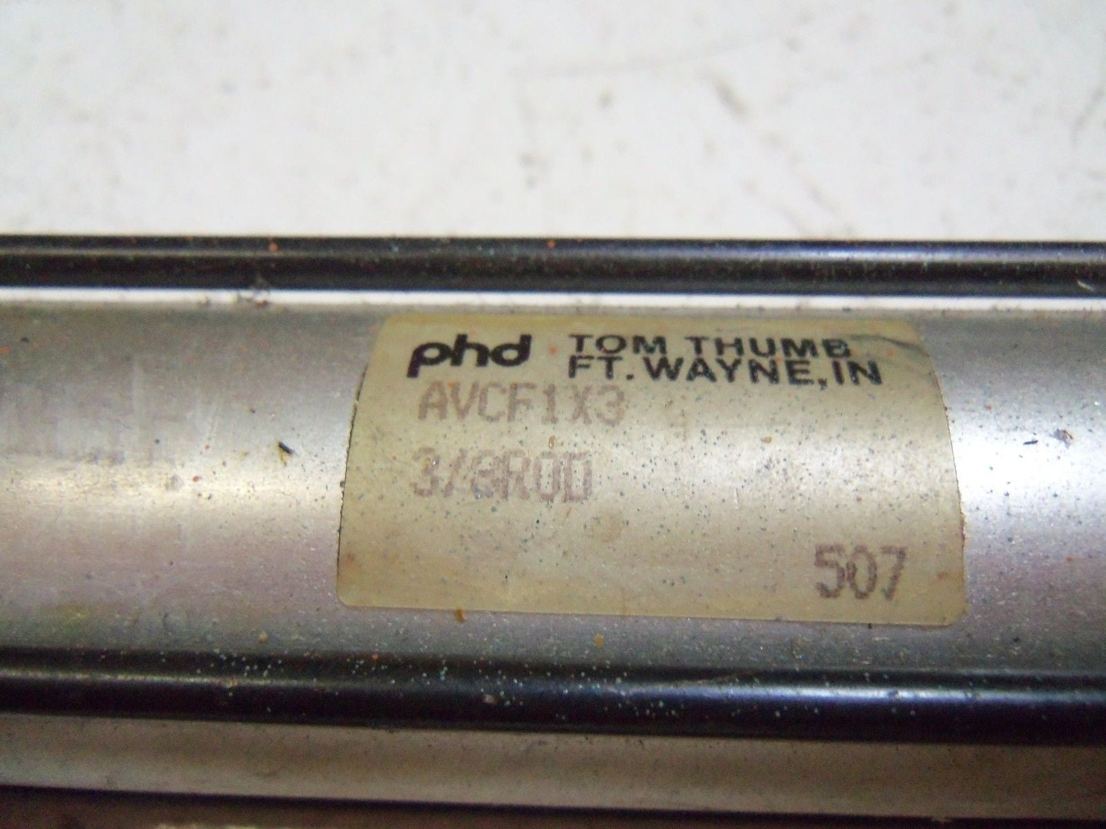 PHD AVCF1X3 PNEUMATIC CYLINDER *USED*