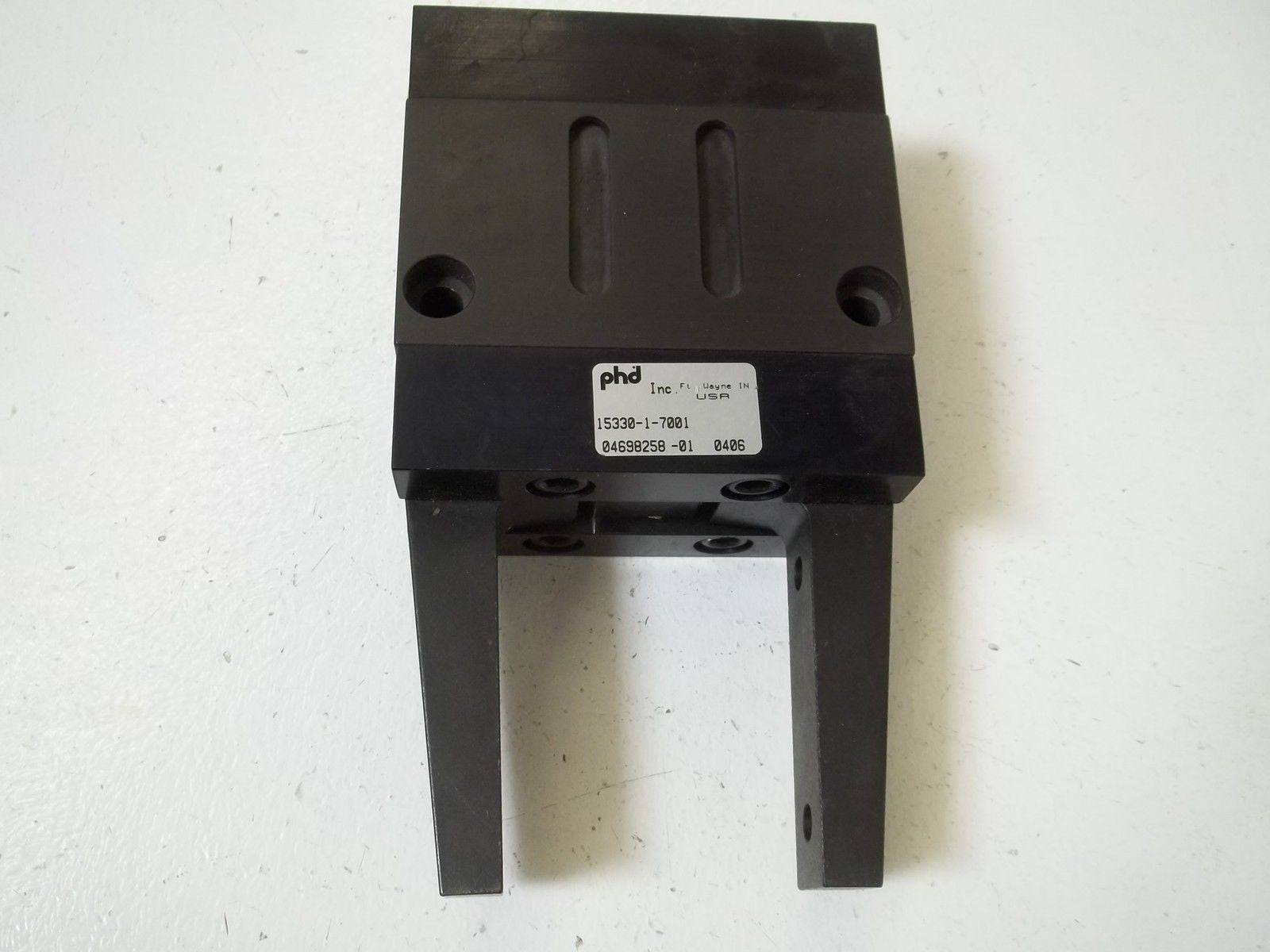 PHD INC. 15330-1-7001 *USED*