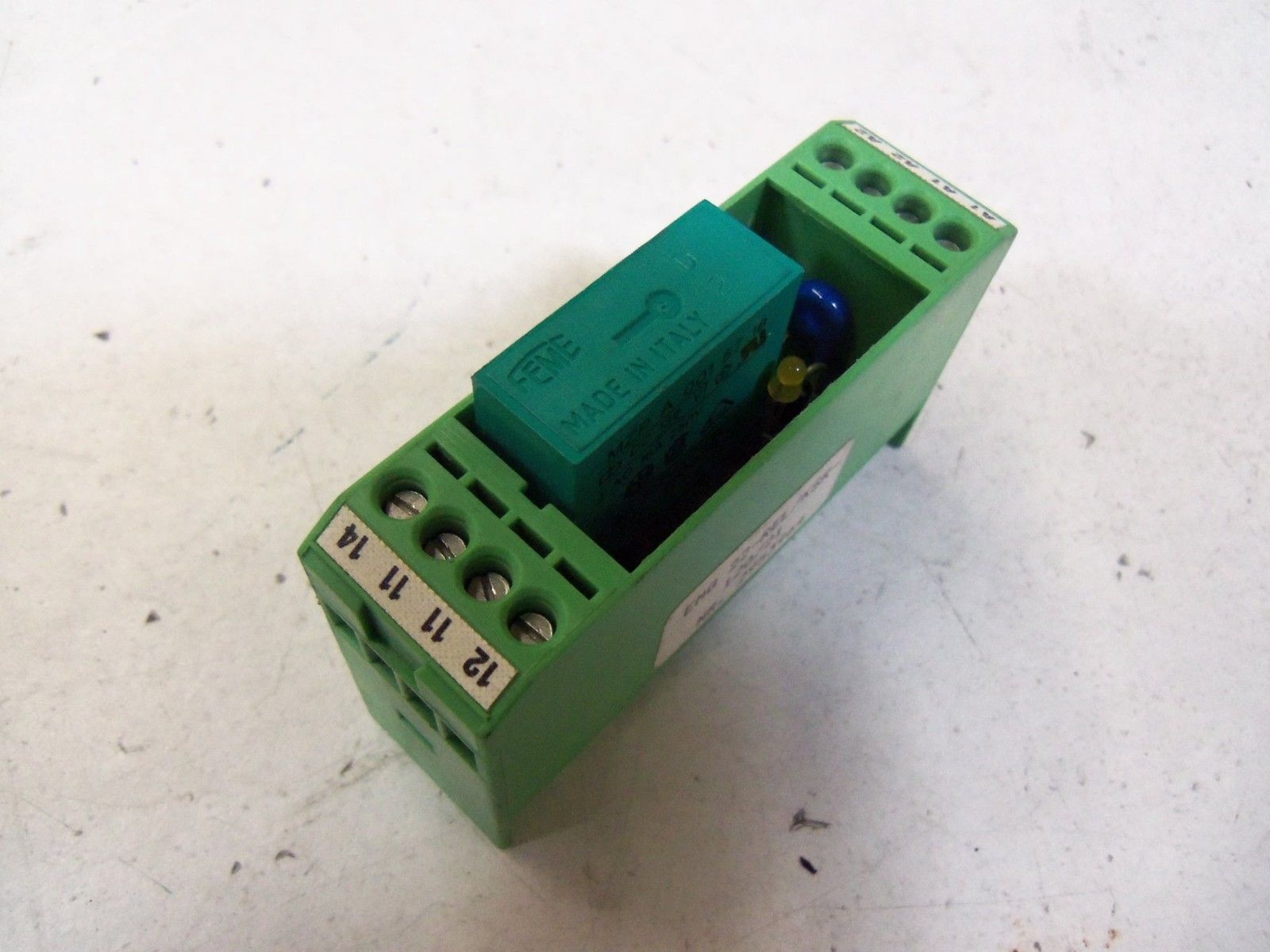 PHOENIX CONTACT 22-REL/KSR-120/21 RELAY MODULE *USED*