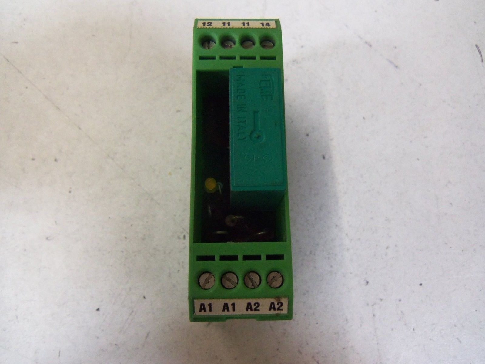 PHOENIX CONTACT 22-REL/KSR-24/21 RELAY MODULE *USED*