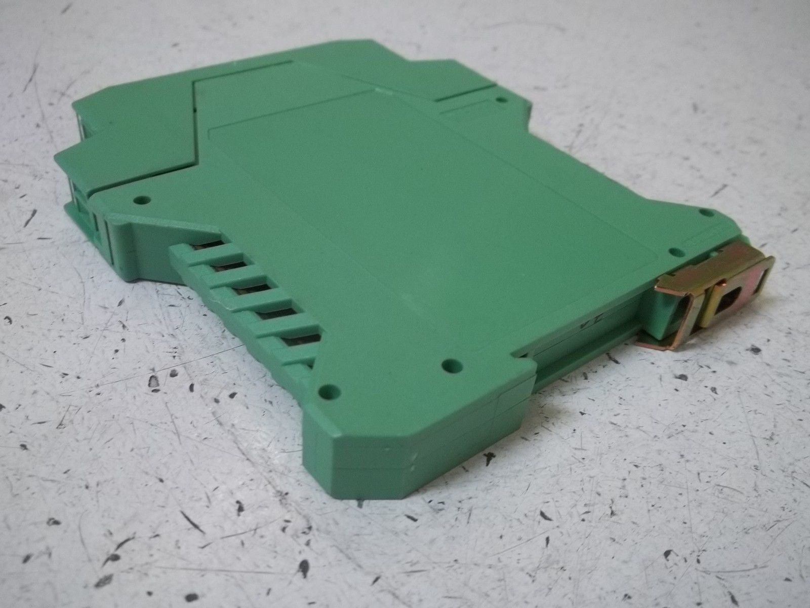 PHOENIX CONTACT MCR-C-U/U-DC ISOLATION AMPLIFIER *USED*