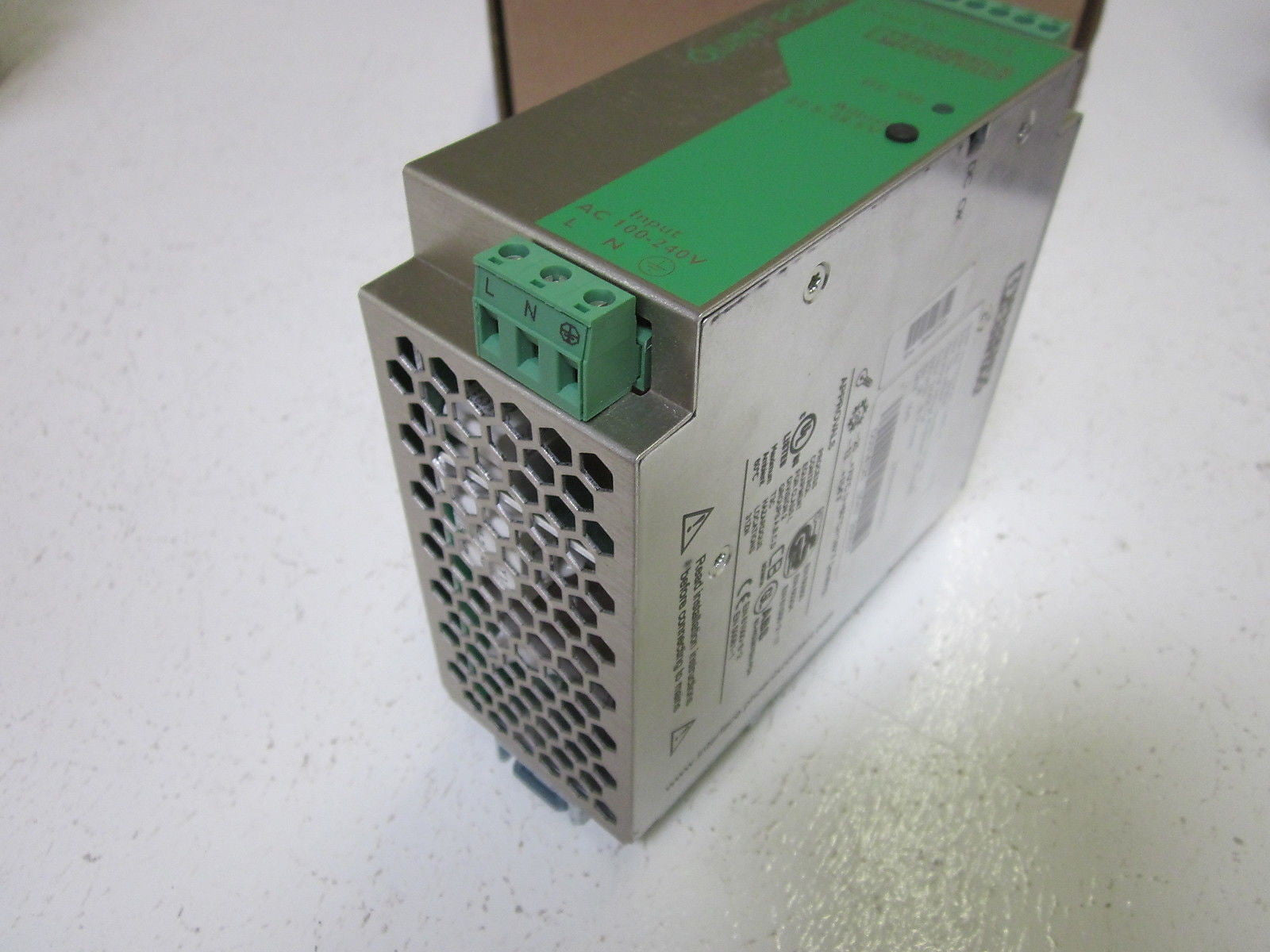 PHOENIX CONTACT QUINT-PS-100-240AC/24DC/5 POWER SUPPLY (AS PIC.) *NEW IN BOX*
