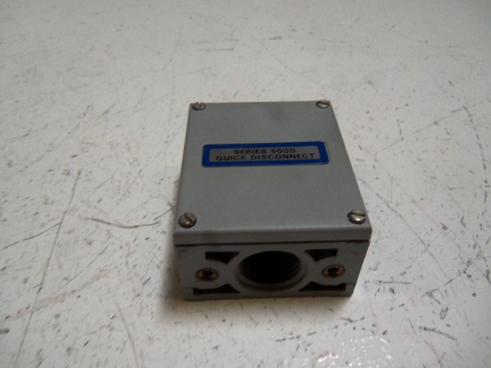 ECA PHOTOSWITCH 42DTB-5000 TERMINAL BASE *USED*