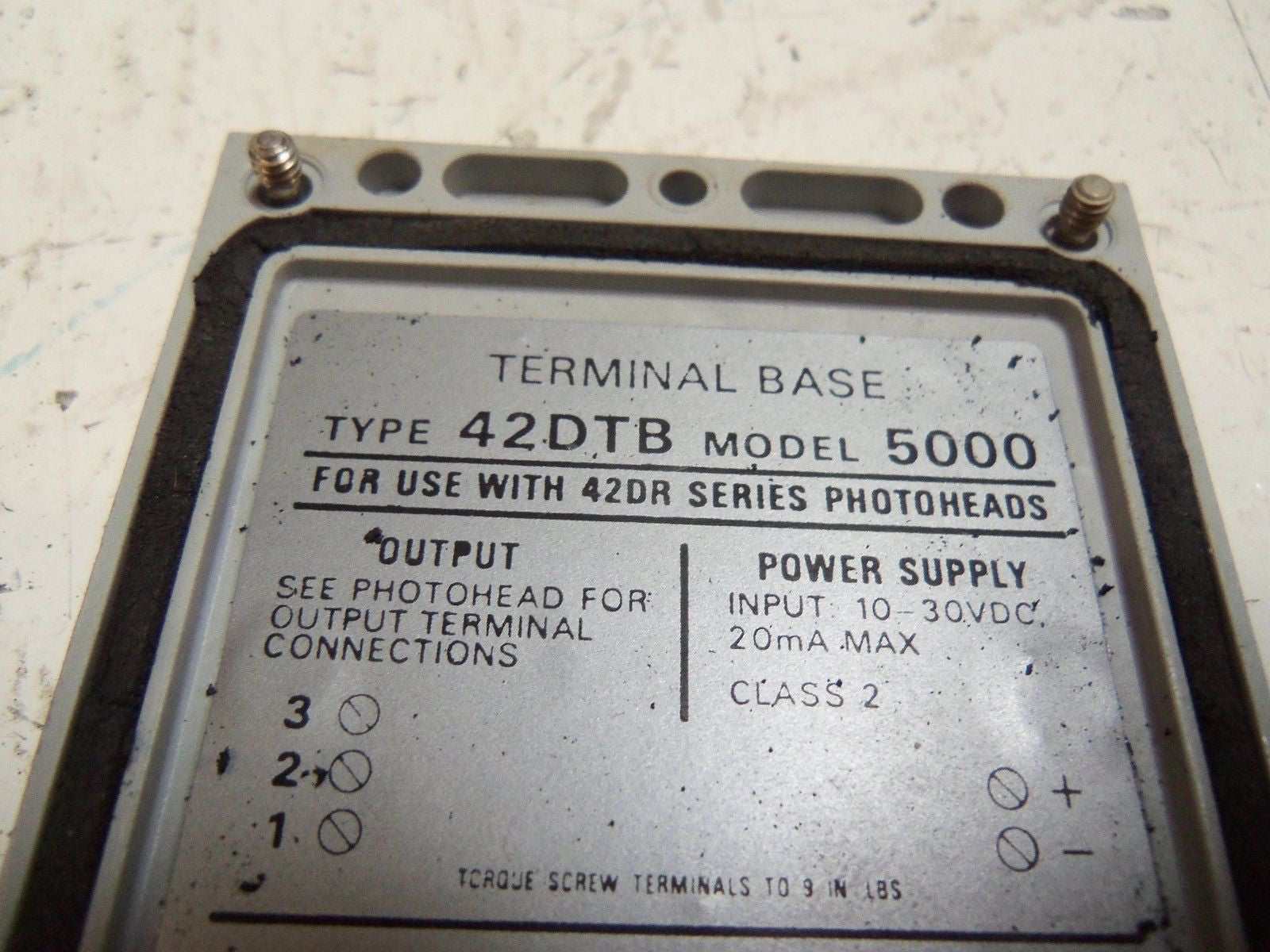 ECA PHOTOSWITCH 42DTB-5000 TERMINAL BASE *USED*