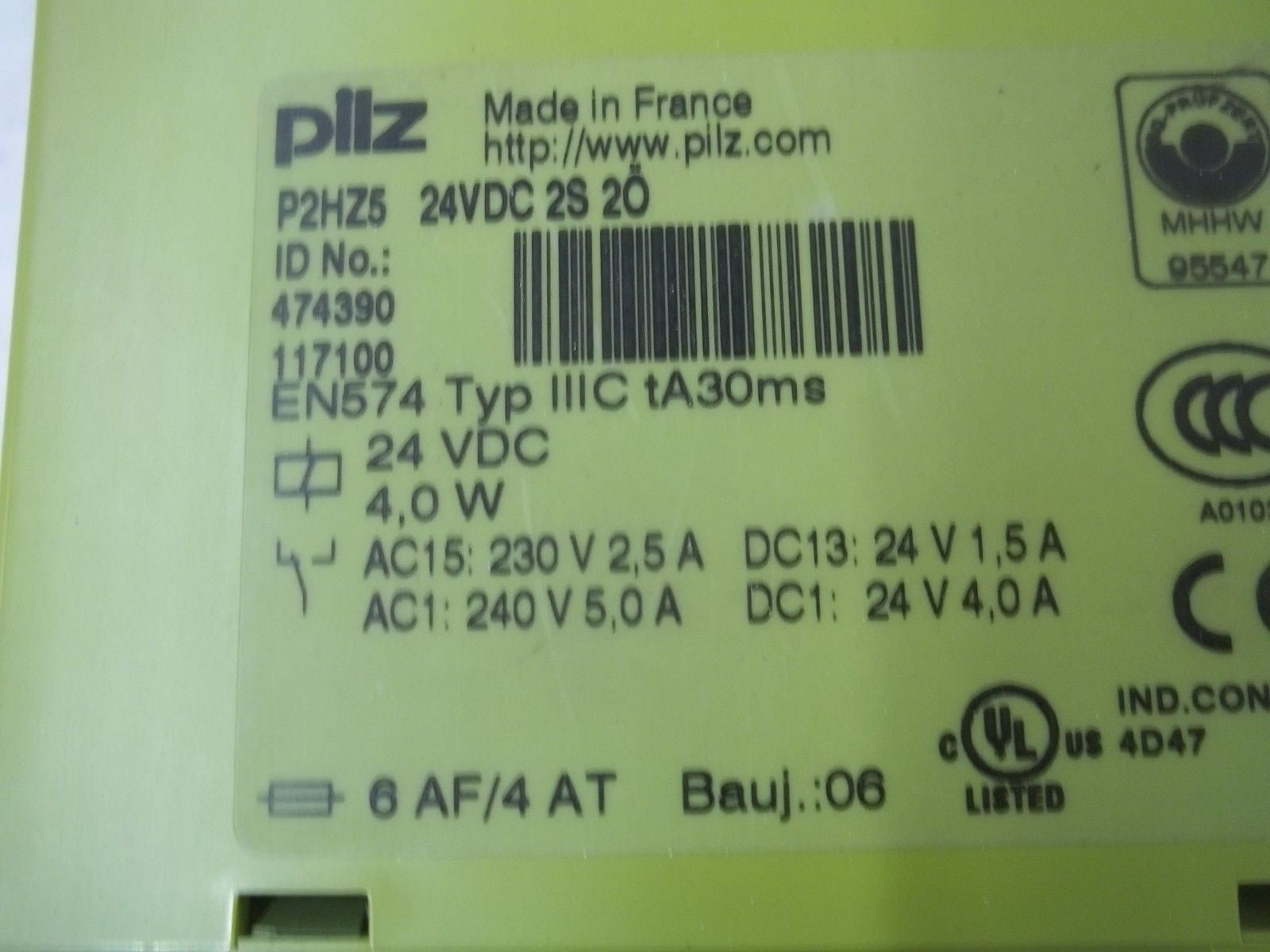 PILZ P2HZ5 24VDC 2S 2O SAFETY RELAY *NEW IN BOX*